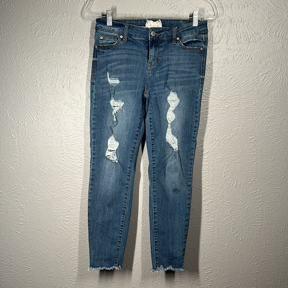 altar'd state Distressed Blue Jeans Women's Size 28/7 - Picture 2 of 8